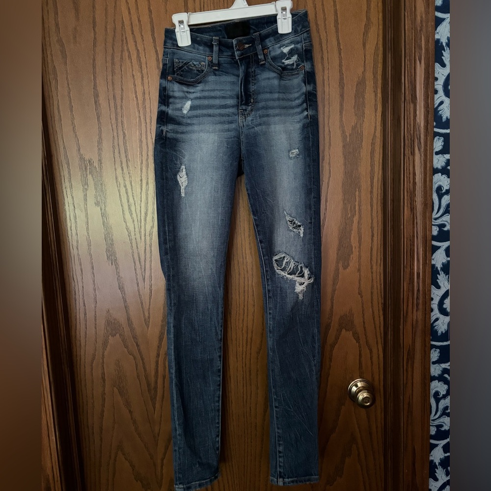 Buckle black skinny jeans🖤